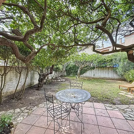 Pour 2 A Saintes-maries-de-la-mer, Proche Et Village, Jardin Calme - Fr-1-475-161 *